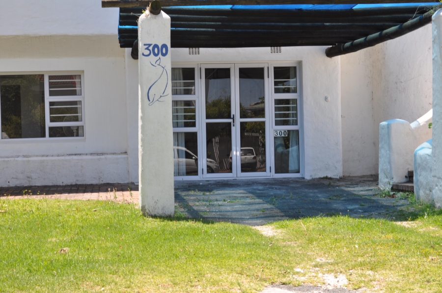 To Let 3 Bedroom Property for Rent in Voelklip Western Cape